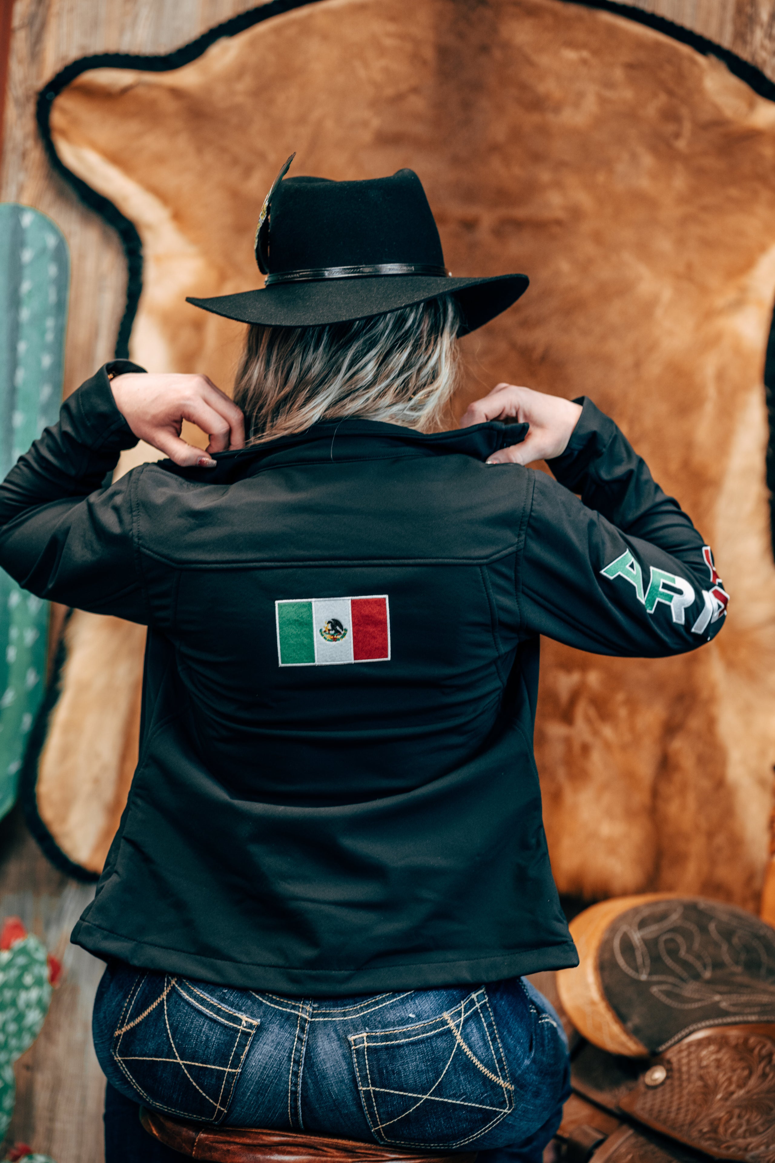 Ariat mexican flag jacket deals